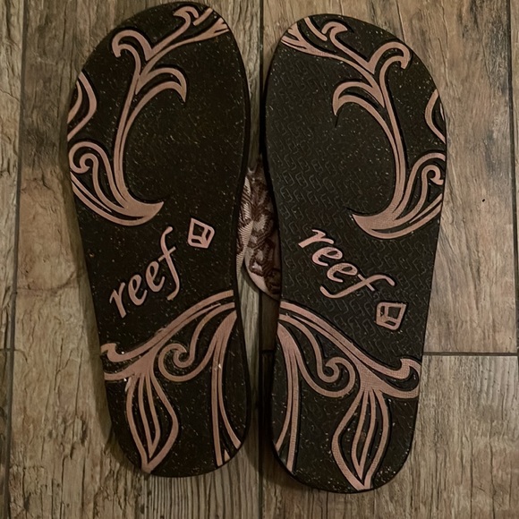 Reef Flip Flops - Picture 3 of 4